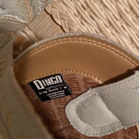 Dingo Size 7 boho floral cowboy boots - Picture 2 of 4